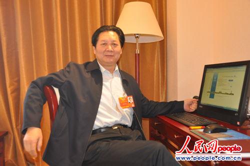 全国政协委员、河南大学校长娄源功 李东风 摄