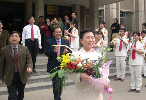 孟彩云教授光荣属于大家属于河南大学