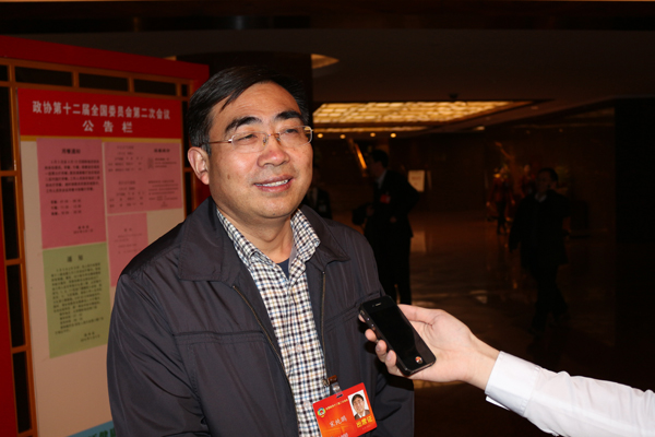委员宋纯鹏:要落实就近入学政策需先加强学校建设 委员宋纯鹏:要落实就近入学政策需先加强学校建设