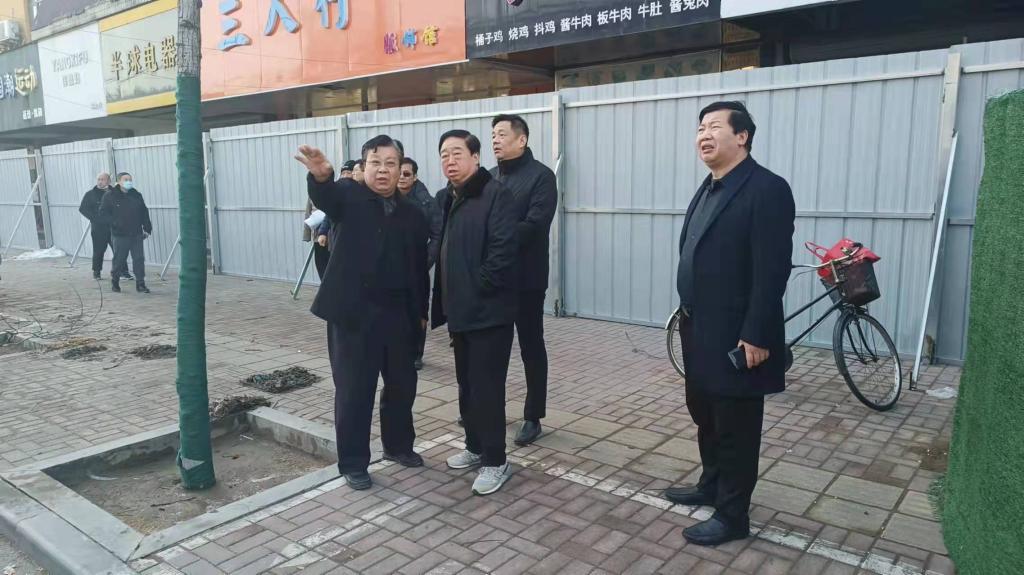 许绍康到明伦街改造工程现场调研指导工作