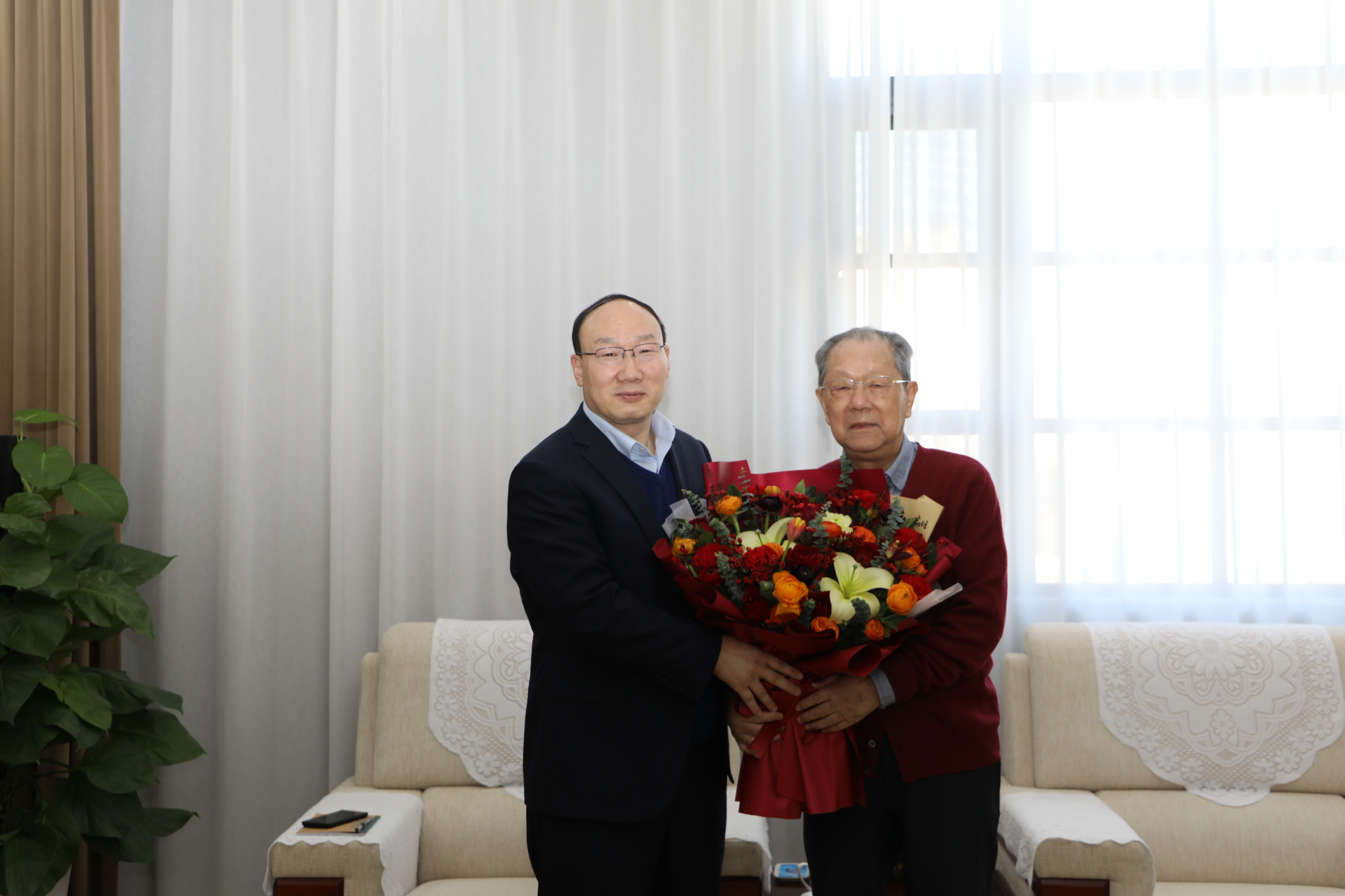 校党委书记季波带队走访慰问原校长李润田