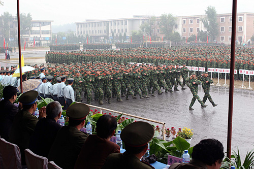 校领导关爱和,王发曾,赵振海,袁顺友,黄亚彬,赵国祥,梁晓夏,孟庆琦